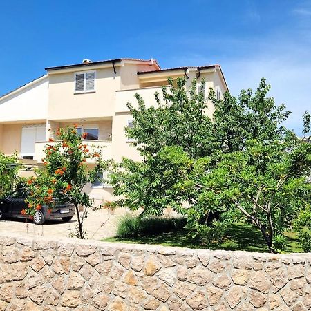 Apartment Pipo Крк Екстер'єр фото
