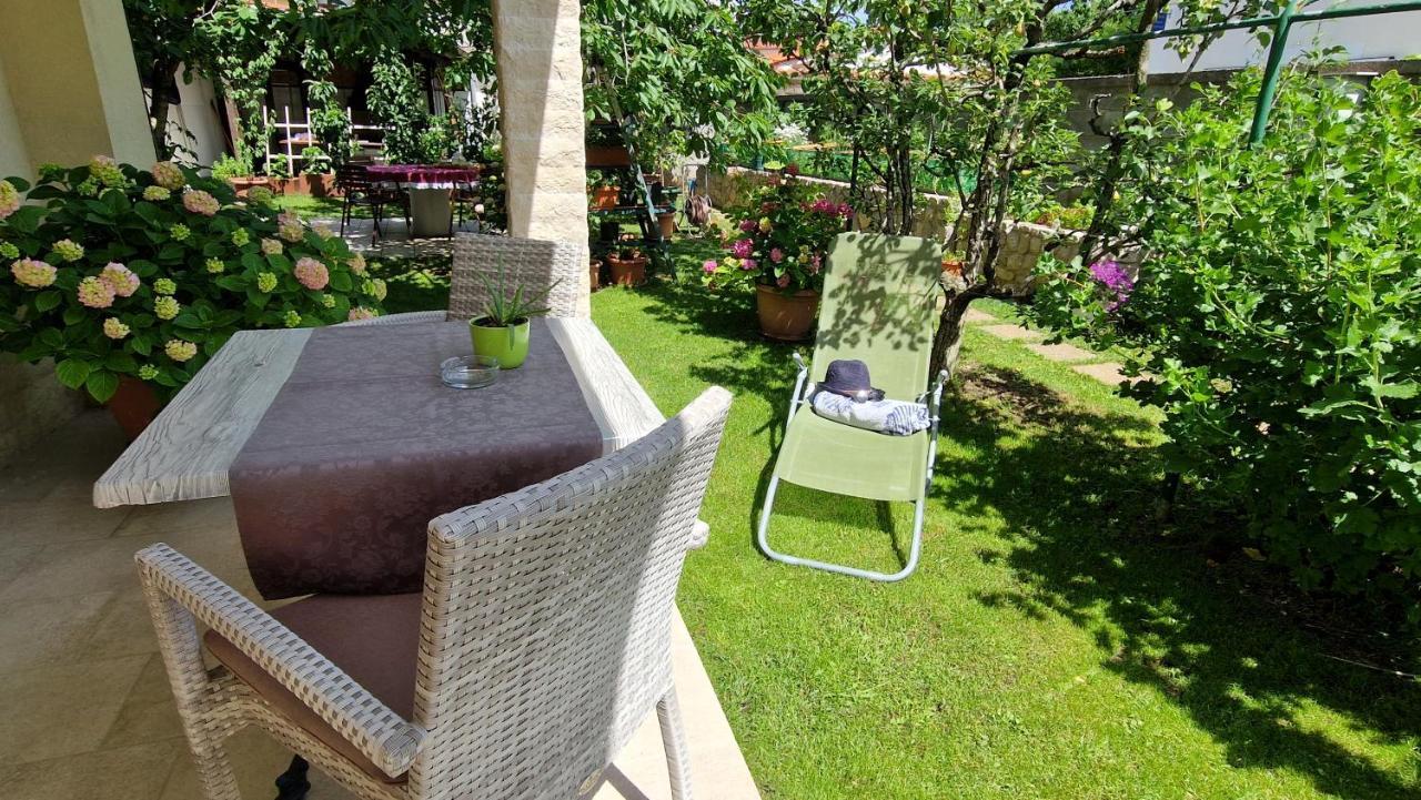 Apartment Pipo Крк Екстер'єр фото