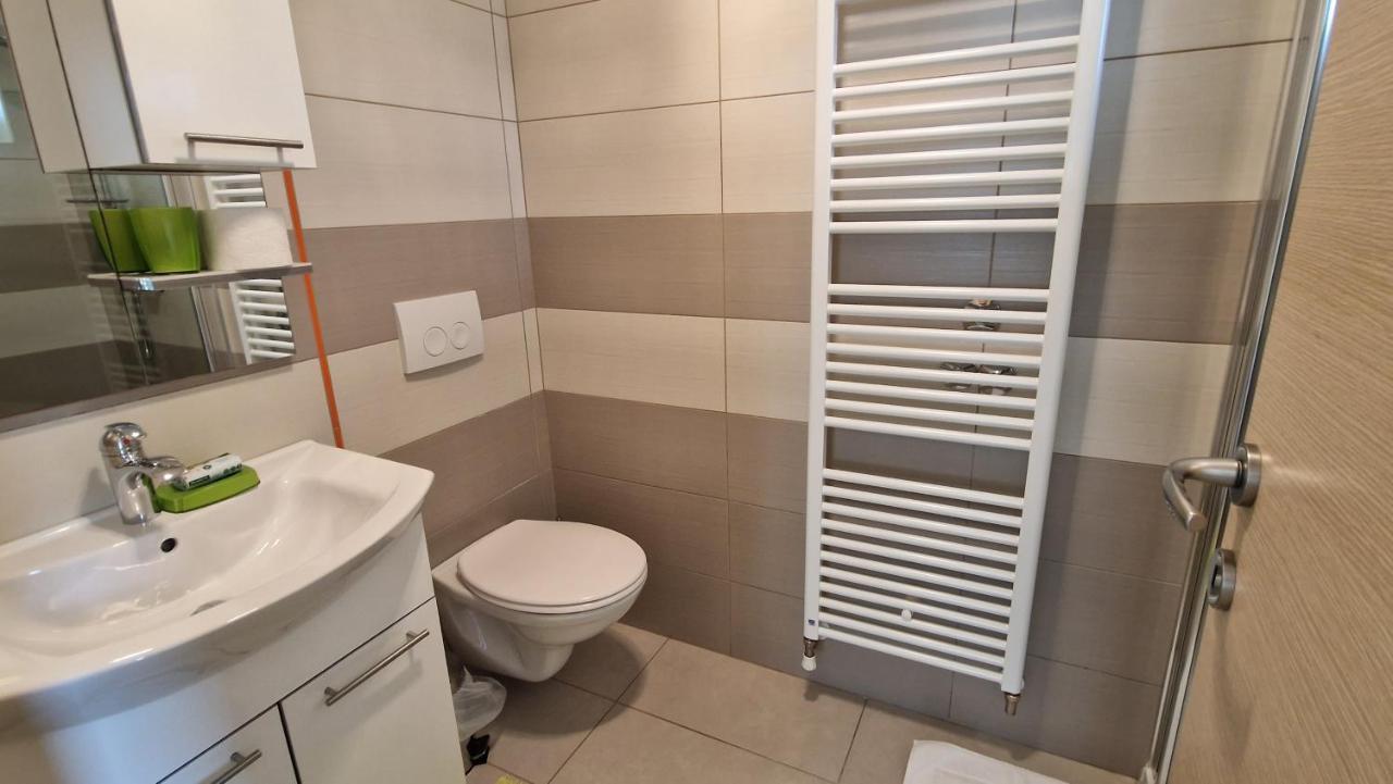 Apartment Pipo Крк Екстер'єр фото